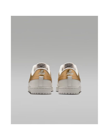Buty damskie  nike wmns air jordan skyline low le (iq6586-100)