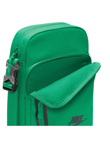 Saszetka nike elemental premium dn2557