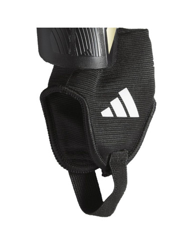 Ochraniacze piłkarskie adidas tiro match club jr