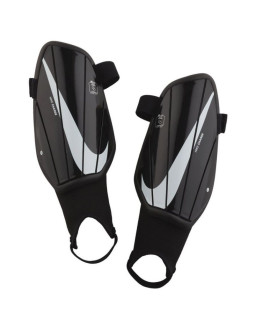 Ochraniacze piłkarskie nike charge jr sp2165