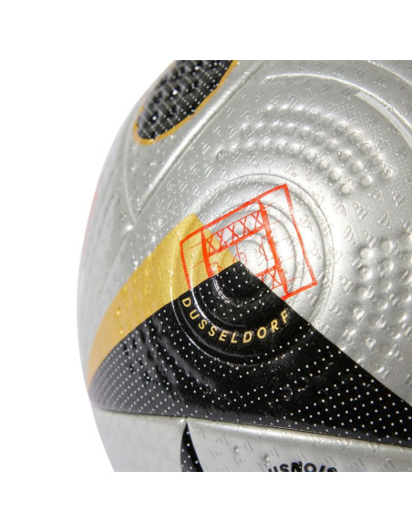 Piłka nożna adidas fussballiebe finale pro