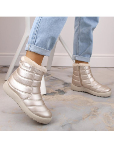 Wodoodporne śniegowce lakierowane news w eve181