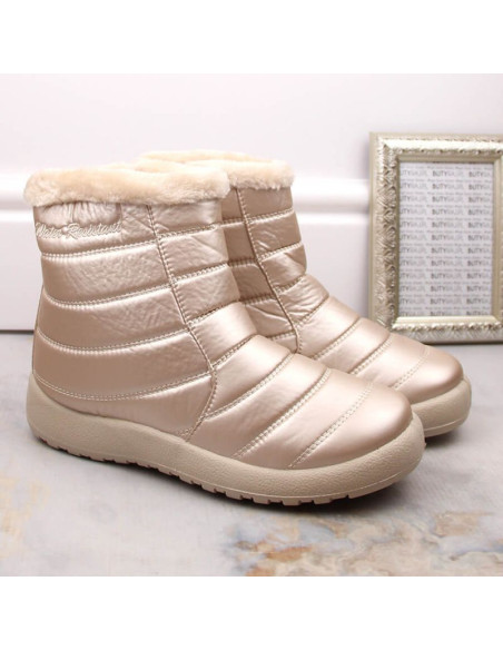 Wodoodporne śniegowce lakierowane news w eve181