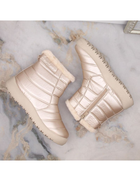 Wodoodporne śniegowce lakierowane news w eve181