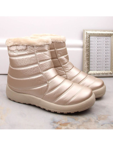 Wodoodporne śniegowce lakierowane news w eve181