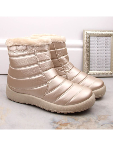 Wodoodporne śniegowce lakierowane news w eve181