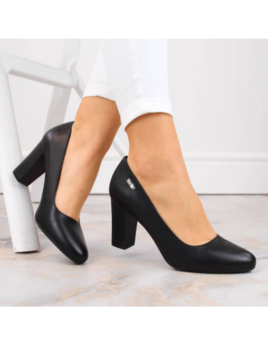 Czółenka na słupku sergio leone w sk193