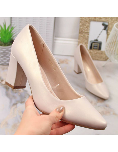 Czółenka na słupku sergio leone w