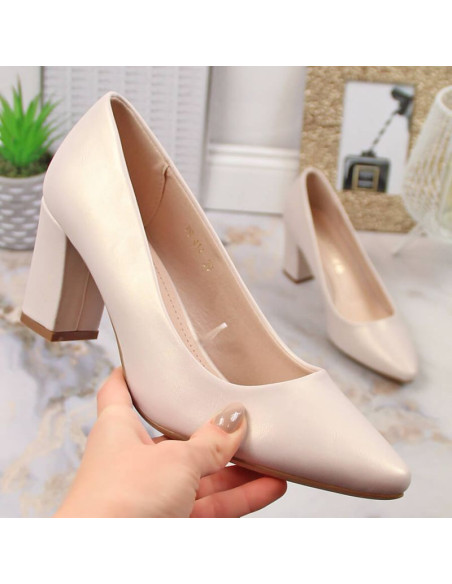 Czółenka na słupku sergio leone w