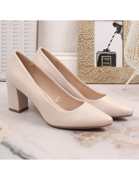 Czółenka na słupku sergio leone w