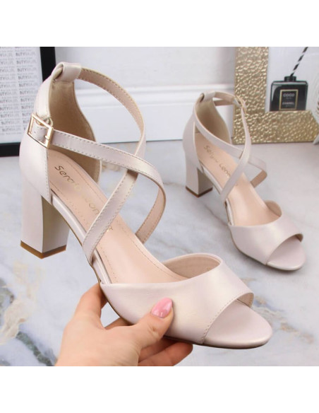 Sandały na obcasie sergio leone w