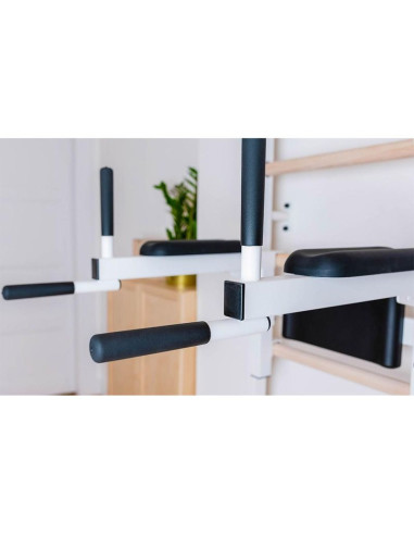 Drabinka gimnastyczna z drążkiem poręczą do ćwiczeń i ławeczką benchk 723w