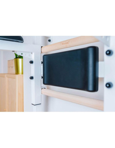 Drabinka gimnastyczna drewniano metalowa z drążkiem i akcesoriami benchk 232w