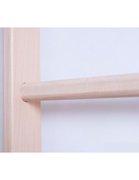 Drabinka z drewnianym drążkiem i akcesoriami benchk 112+a204