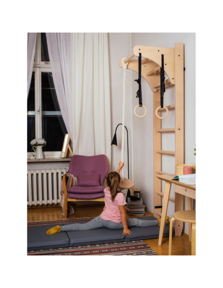 Drabinka z drewnianym drążkiem i akcesoriami benchk 111+a204