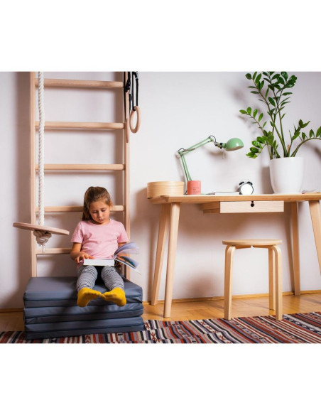 Drabinka z drewnianym drążkiem i akcesoriami benchk 111+a204