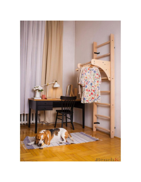 Drabinka z drewnianym do podciągania z biurkiem benchk 112