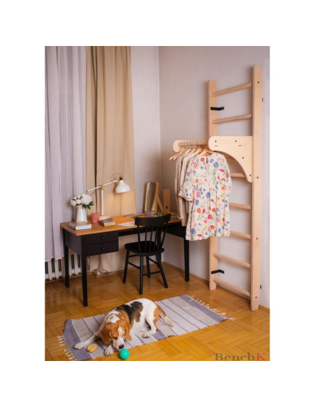 Drabinka z drewnianym do podciągania z biurkiem benchk 112