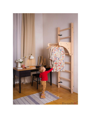 Drabinka z drewnianym do podciągania z biurkiem benchk 112