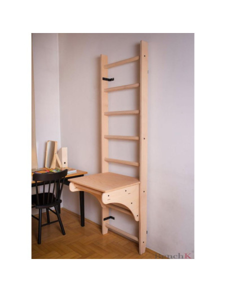 Drabinka z drewnianym do podciągania z biurkiem benchk 112