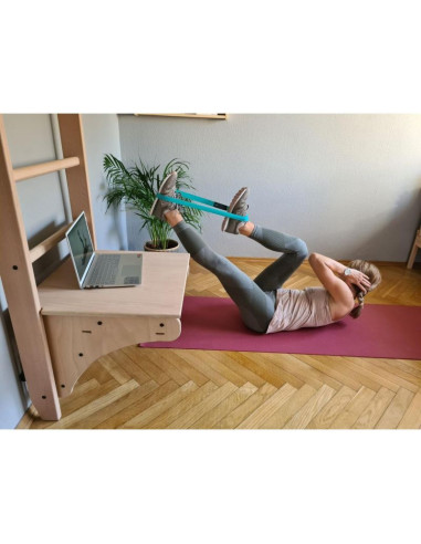 Drabinka z drewnianym do podciągania z biurkiem benchk 112