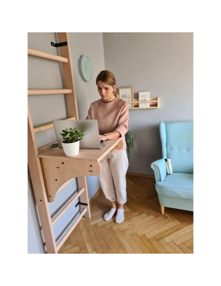 Drabinka z drewnianym do podciągania z biurkiem benchk 112