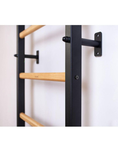 Drabinka gimnastyczna drewniano metalowa z drewnianym drążkiem benchk 711w