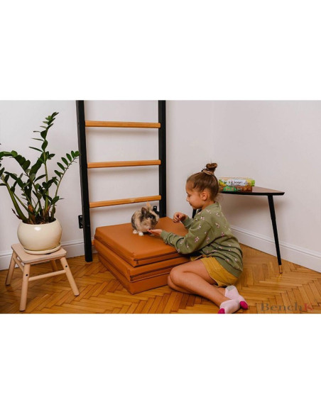Materac gimnastyczny składany brązowy 180cm benchk
