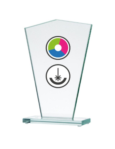 Trofeum szklane z nadrukiem kolorowym luxorjet, grawerowaniem oraz wypełnieniem farbą