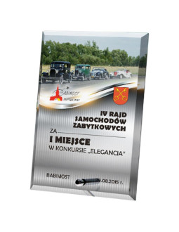 Trofeum szklane z nadrukiem kolorowym luxorjet, grawerowaniem oraz wypełnieniem farbą 2