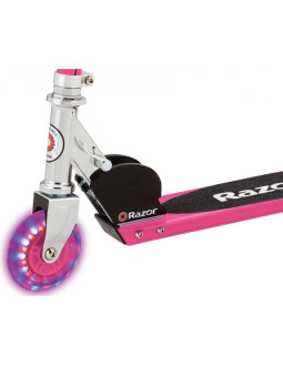 Razor-hulajnoga s spark pink 2