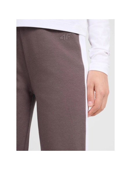 Spodnie dresowe z rozszerzanymi nogawkami dziewczęce 4f 4fjraw25ttrof1599-51s