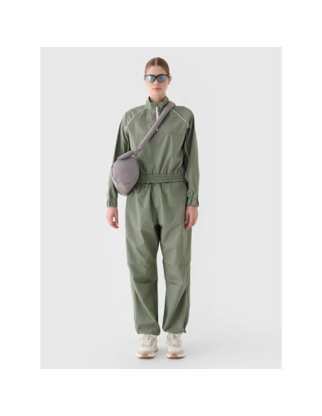 Spodnie casual parachute oversize damskie 4f 4frss24ttrof1330-44s