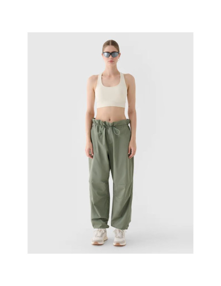 Spodnie casual parachute oversize damskie 4f 4frss24ttrof1330-44s