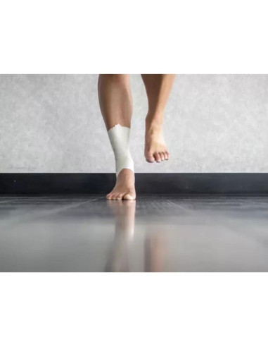 Taśma tejp tape sportowa kinesiologiczna 7,3mx3,8cm dunlop biała