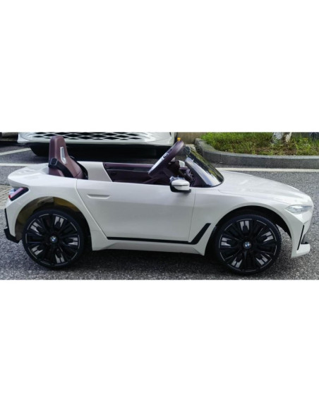 Samochód na akumulator licencja bmw i4 biały
