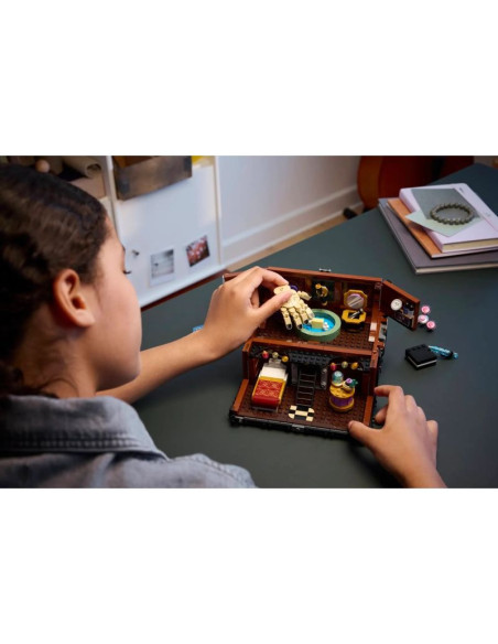 Lego 76785 wednesday - mieszkanie rączki