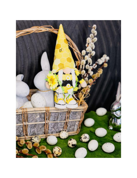 Skrzat gnom siedzący pszczółka 35+6cm w trampkach dekoracja wiosenna