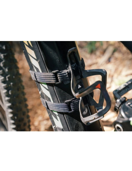 Granite carbon koszyk na bidon z paskami aux ebike
