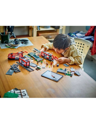 Lego city 60423 tramwaj miejski ze stacją