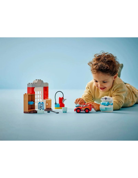 Lego duplo 10456 mcqueen's visit to doc's garage