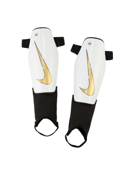 Ochraniacze piłkarskie nike charge dx4608