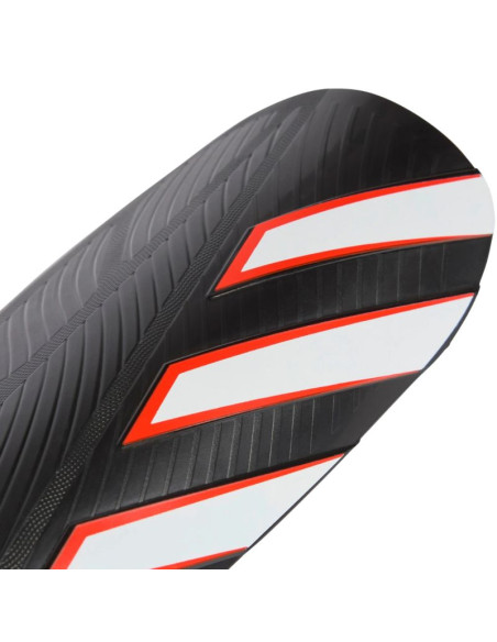 Ochraniacze piłkarskie adidas tiro eu club czarne ka7843