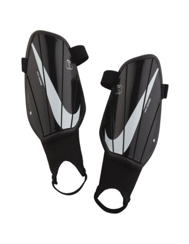 Ochraniacze piłkarskie nike charge jr sp2165