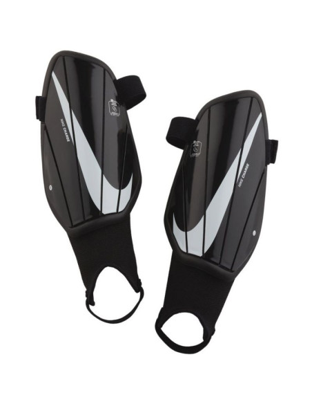 Ochraniacze piłkarskie nike charge jr sp2165