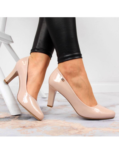 Czółenka na słupku lakierowane sergio leone w