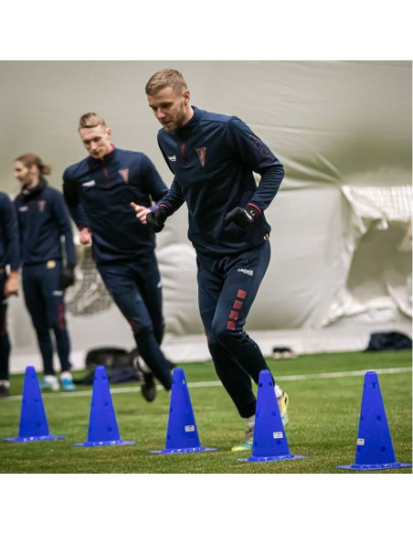 Pachołek wysoki z dziurami yakima sport