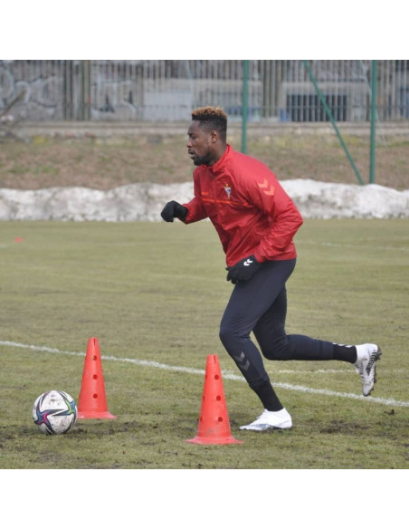 Pachołek wysoki z dziurami yakima sport