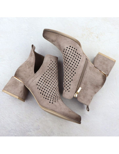 Zamszowe botki damskie na obcasie ażurowe szare potocki sz12356