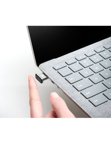 Kensington zabezpieczenie z czytnikiem linii papilarnych verimark™ - windows hello™